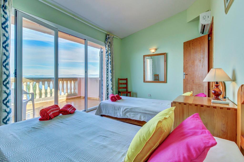 Villa Aquari リュックマヨール エクステリア 写真